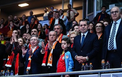 "Galatasaray'ın Kupalar İçin Yeni Sezonu: Dursun Özbek'ten Heyecanlı Duyuru"